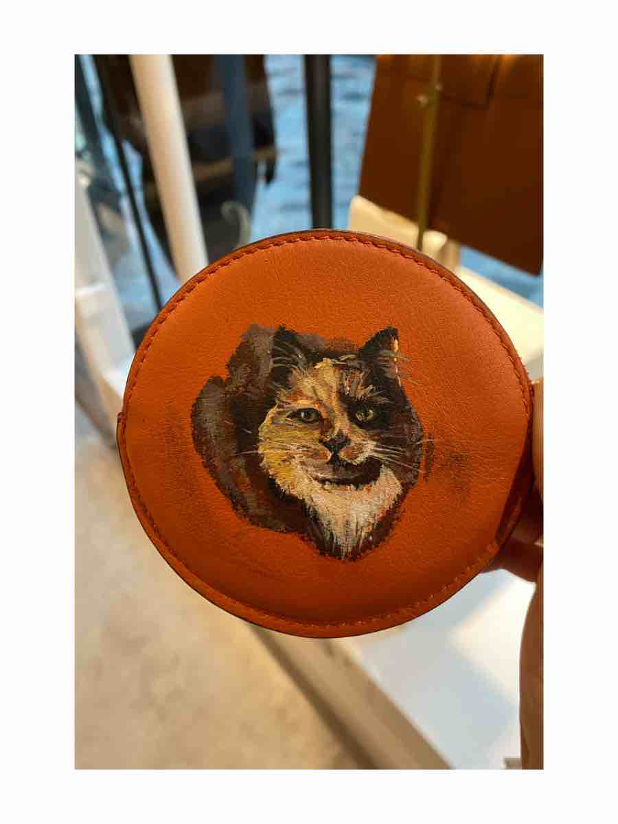 Personalised painted small leather good